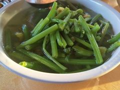 -老根农家饭店