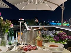 -MONICH牛排融合餐厅(和义大道购物中心店)