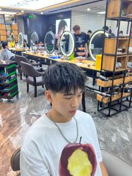 -藤野造型·专业烫染店