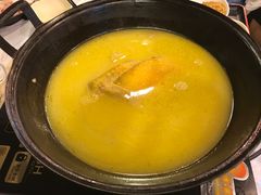 -鲜入围煮花胶鸡海鲜火锅