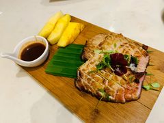 烧薄切蜜汁猪颈肉-青檸泰 LIME THAI (财富购物中心店)