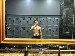 -奇迹健身金茂汇店