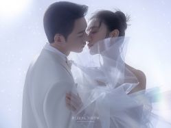 点击看大图 -挪娅婚纱摄影皇家会所