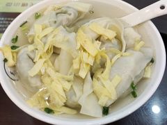荠菜肉馄饨-毛华美食(清扬路店)
