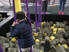 -嘿哟动霸CHUA·新潮玩运动娱乐中心·蹦床滑冰团建乐园