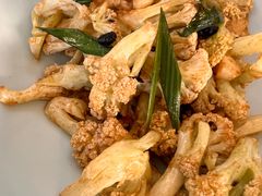 -马尔龙新疆饭店·清真(瑞景店)