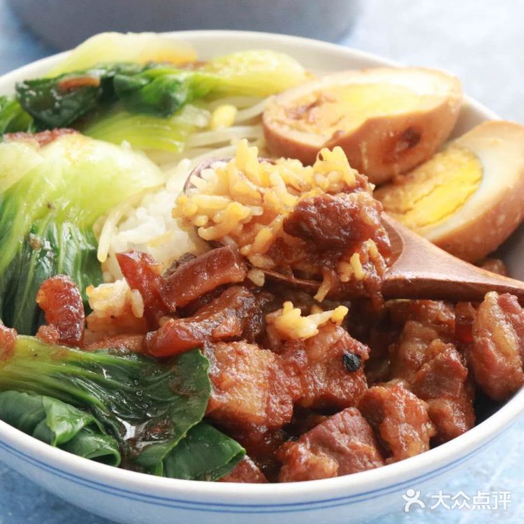 新手卤肉饭制作攻略:4步上手,连吃3碗!