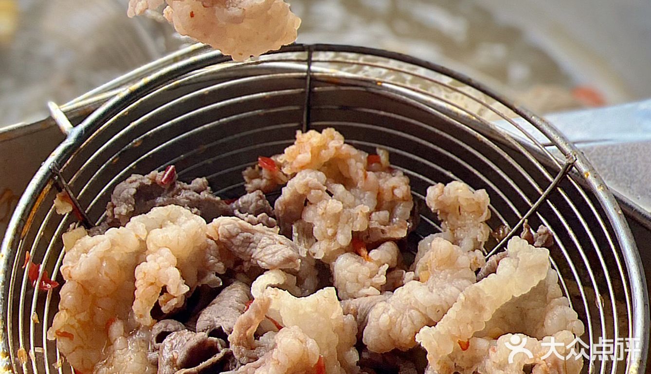 💥螺蛳粉牛杂火锅♨️，正宗柳州风味[色]，新鲜牛杂🐂碰上螺蛳汤底