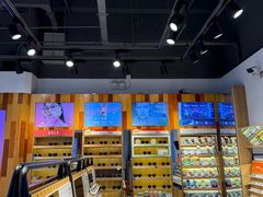 -LOOK眼镜(宝山万达店)