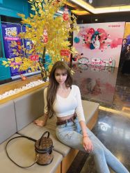 -变画·发型STUDIO