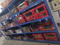 -逝水玩具折扣店
