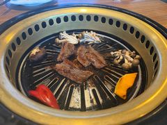 -炼火烤肉店