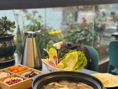 -野菌皇海景野生菌火锅(滨海大道店)