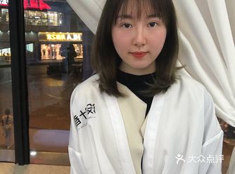 锁骨发主要修饰脸型、提高颜值并且不经意间对脖子线条进