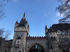 -多瑙河畔鞋履雕塑