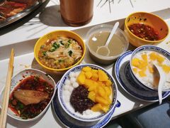 -周周辣年麻辣烫(振兴南路店)