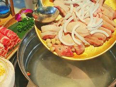 -三个椰子·现砍椰子鸡(金源CBD店)