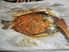 一整条巴沙鱼-鱼来顺纸上烤鱼