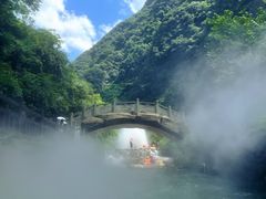 -重庆神龙峡漂流