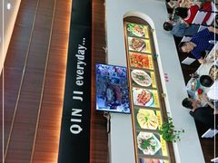 -覃记海鲜美食餐厅