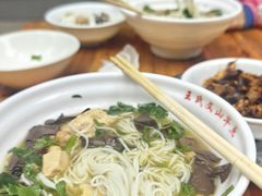 -文山荷鲜居(翠湖店)