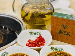 -墨脱石锅椰子鸡•香草鸭•东山羊(大东海店)