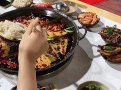 -正贰捌经重庆老火锅(建设路店)