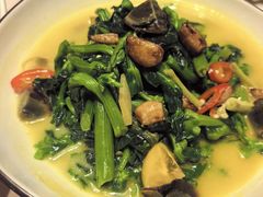 -八府香鸭·啫啫煲(华山路店)