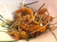 捞起三文鱼-广州花园酒店·凌璇阁旋转餐厅CAROUSEL360