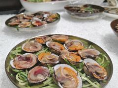 -曼听小寨海鲜烧烤·大连辣炒大王(盖州街店)