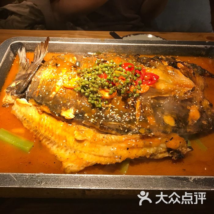 锦尚阁私家烤鱼 贵州木姜子烤清江鱼                 蓝色的天空海洋