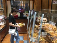 面包甜点陈列柜-苹果花园(南泉路店)