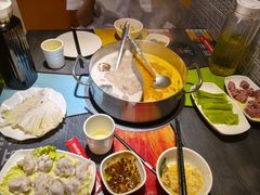 -四季喧黔味豆米火锅(万达广场店)