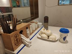-李与白包子铺(桐梓林店)