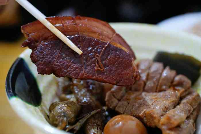 老济南药膳把子肉周公祠分店