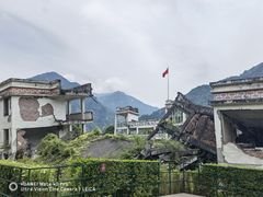 -四川汶川特大地震漩口中学遗址