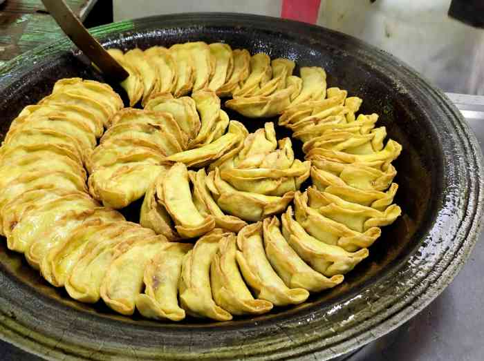 李记清真牛肉锅贴-"【李记清真锅贴店】是传统老店,家附近不远.