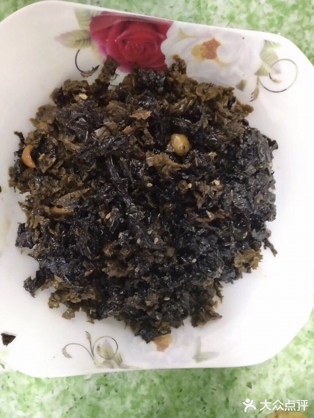 今天给大家分享烧白的做法 主料：五花肉、冬菜