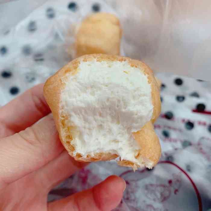 芳香阁传统糕点(和平路店)-"我个人很喜欢吃这种无水蛋糕,一个人吃就