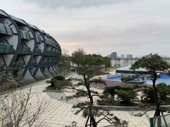-上海滴水湖皇冠假日酒店