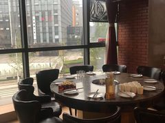 靠窗位-重庆老门坎火锅(新津碧乐城店)