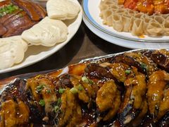-东口码头·烧鸽子·鱼头泡饼·地方菜(金鹰悦城店)