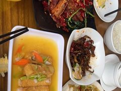 -隔壁老王·家常云南菜(花巷店)