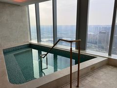 -成都华尔道夫酒店游泳池