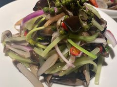 -初蓉丨遇见新川菜(亲贤街荣耀店)