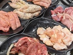 -啊美丽炭火烤肉(滑翔一店)