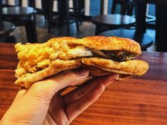 黑松露风味鸡扒可颂-星巴克(镇江苏宁广场6F店)