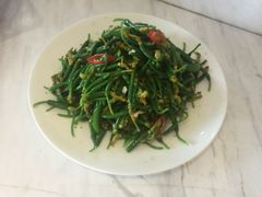 -西安大雁塔科技大学地铁站亚朵酒店