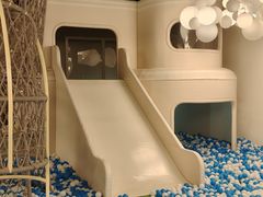 -涨巢·潮玩水疗局