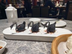 黑天鹅榴莲酥-悦秀·高级粤菜